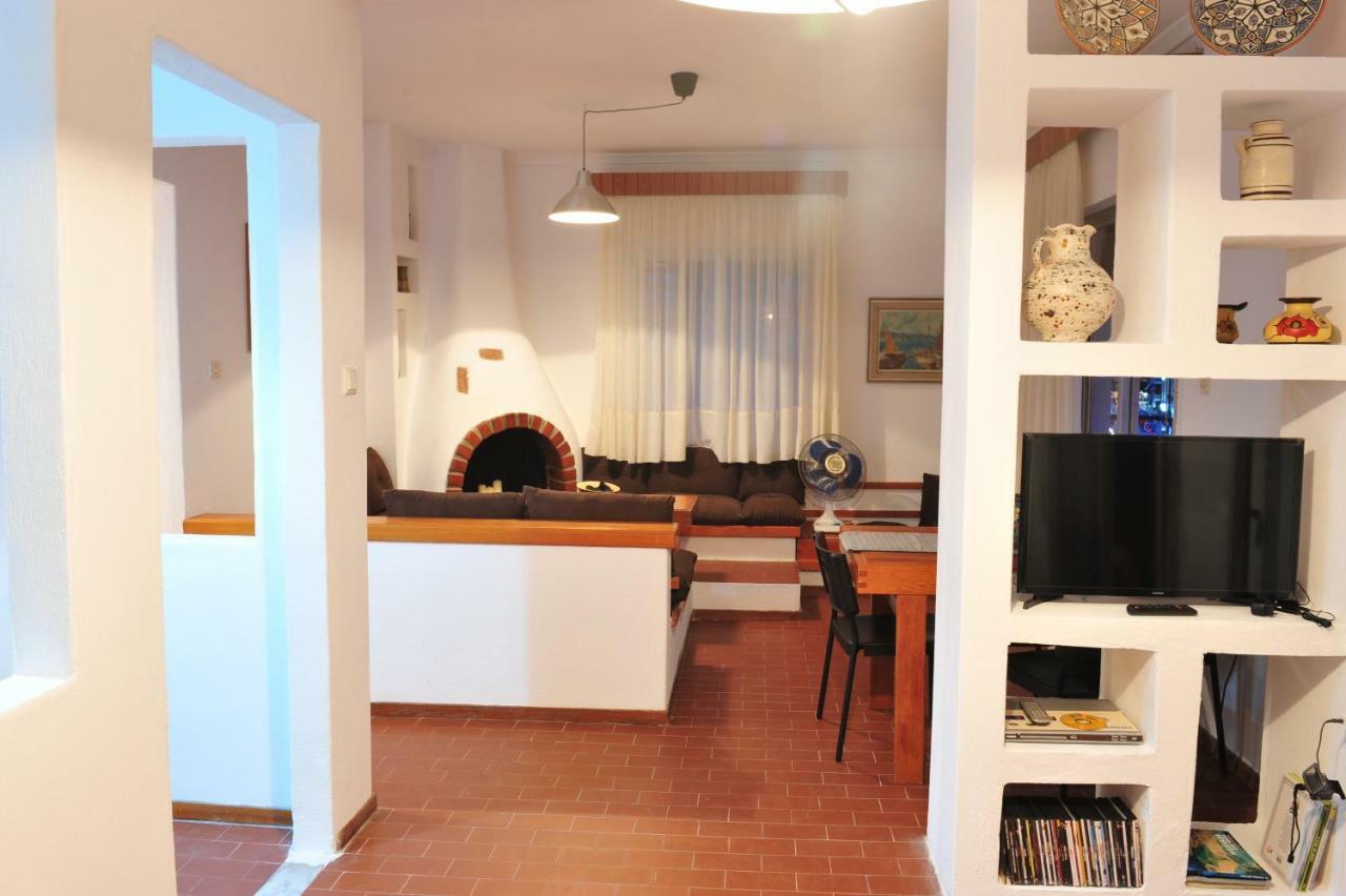 Apartment 99 Néa Péramos 外观 照片